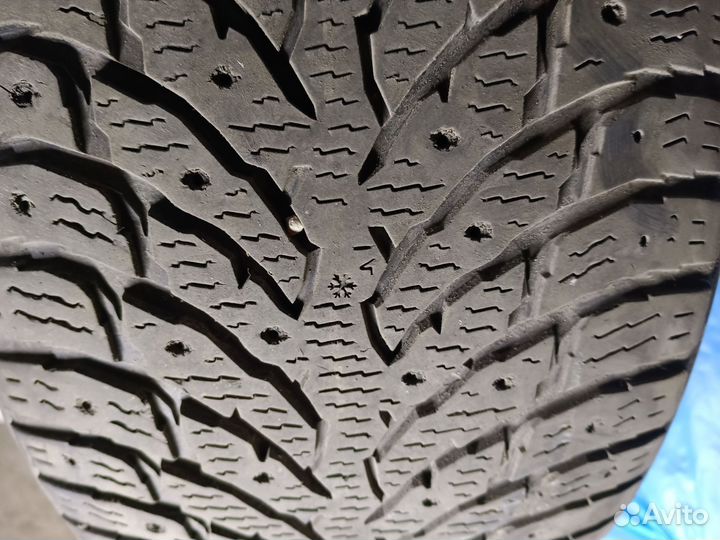 Nokian Tyres Hakkapeliitta 9 245/45 R19 102T