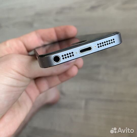 iPhone 5S, 16 ГБ