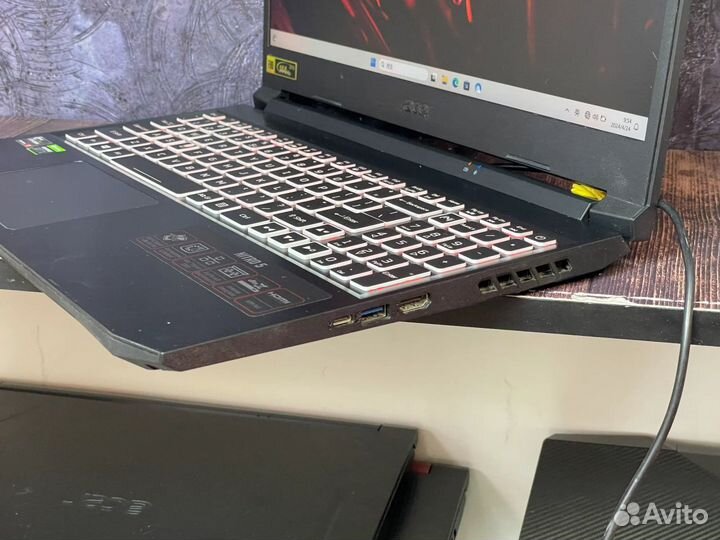 Acer Nitro 5 15.6 AMD Ryzen 7 5800H