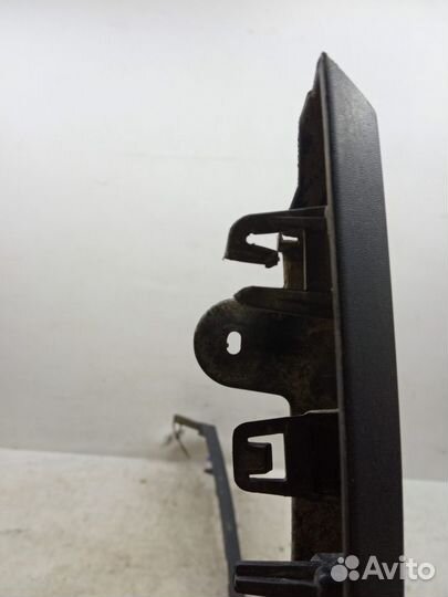 Накладка крыла передняя правая Renault Kaptur