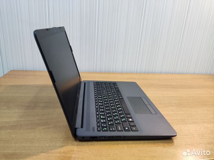 Новый мощный ноутбук HP G7 AMD/8GB/nwme SSD/15.6