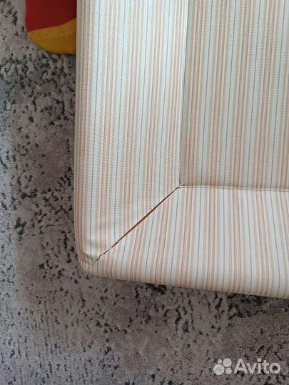 Пеленальный столик на кроватку универсальный