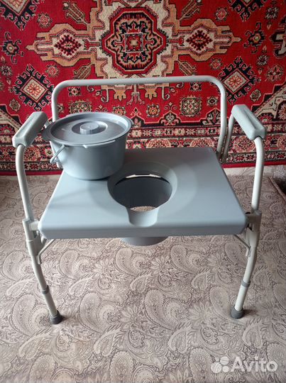 Санитарный стул туалет