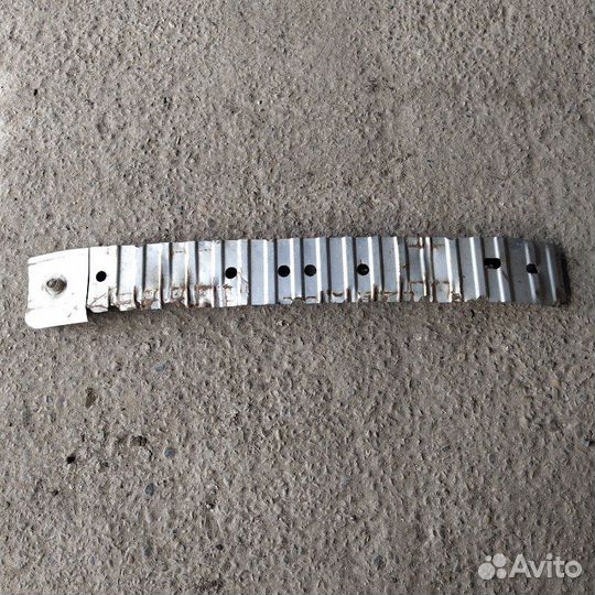 Усилитель бампера передний Ford Focus 2 седан 1