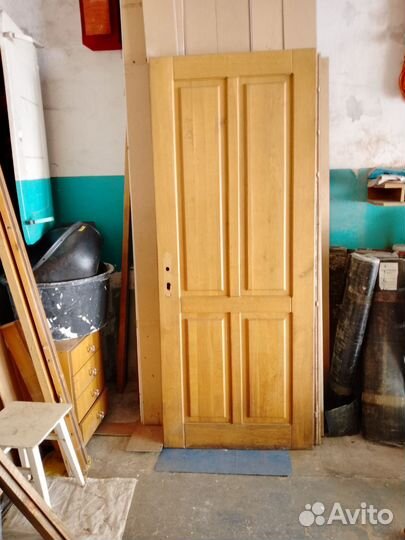 Дверь входная деревянная бу с коробкой и замок