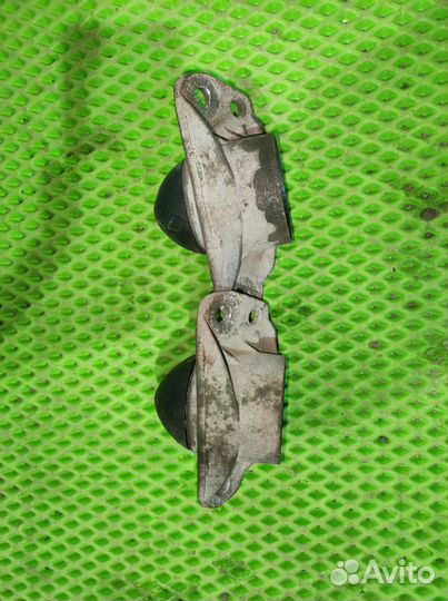 Опора заднего амортизатора Volkswagen Passat B6