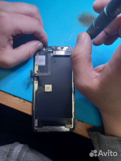 Ремонт телефонов, iPhone ноутбуков и план