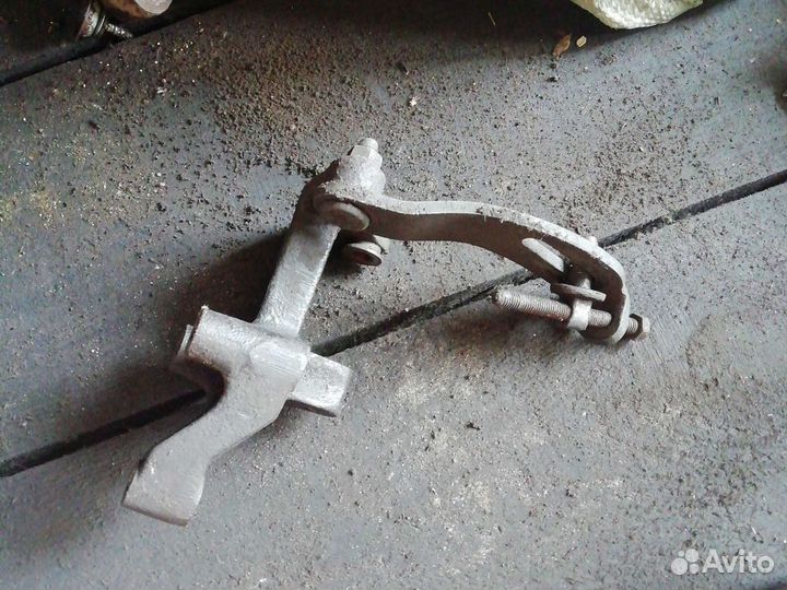 Кронштейн крепления генератора киа спектра+