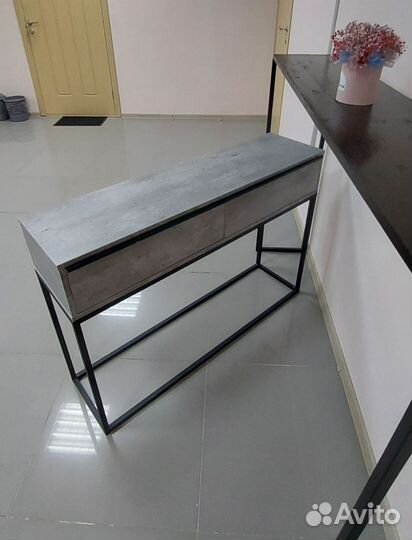 Подставка под зеркало