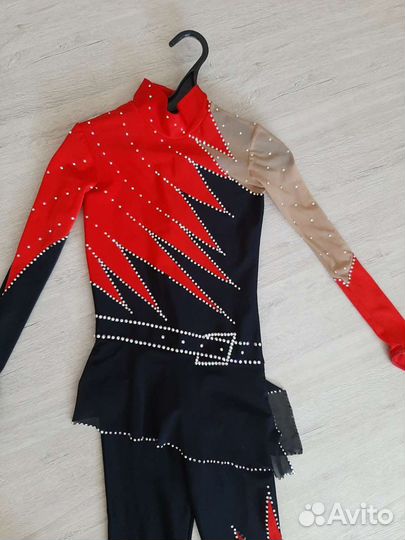 Комбинезон для фигурного катания