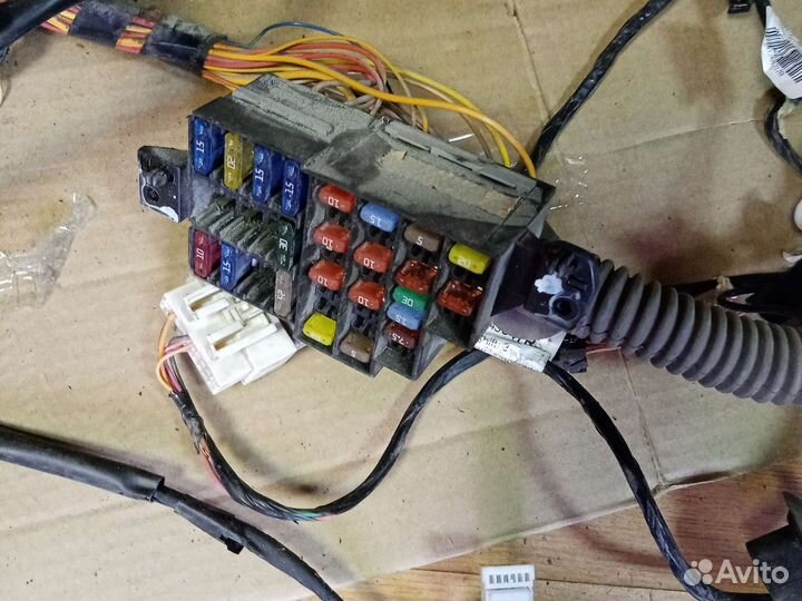 Проводка салона Рено логан 1 1.4 8клап