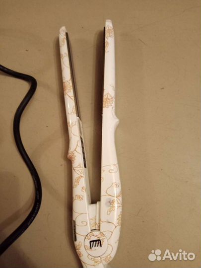 Выпрямитель для волос новый