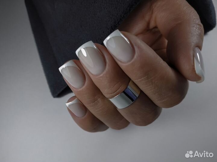 Маникюр, педикюр