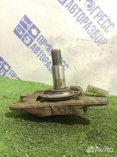 Цапфа задняя правая Renault Megane 3 хэтчбек 1.6
