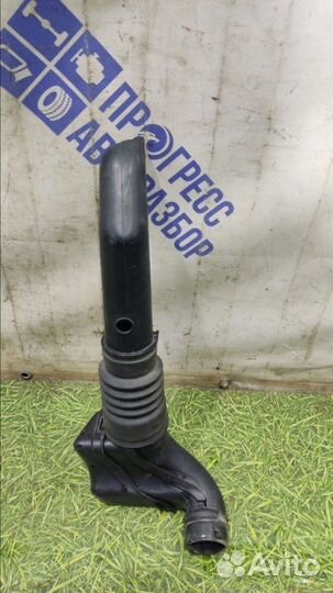 Патрубок воздушного фильтра Nissan Note хэтчбек