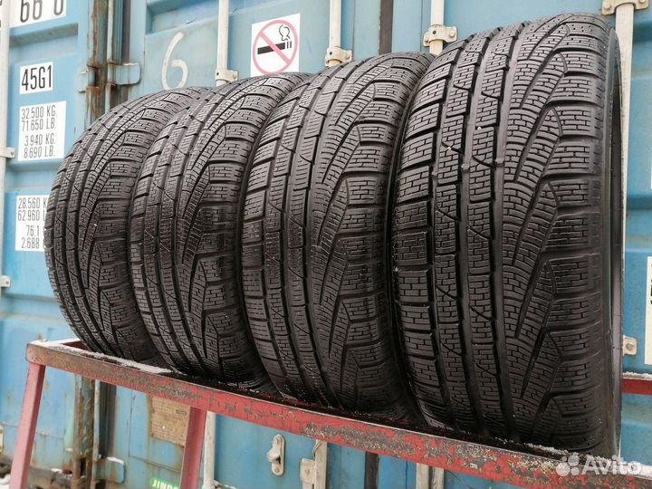 Pirelli Winter Sottozero II 215/40 R18
