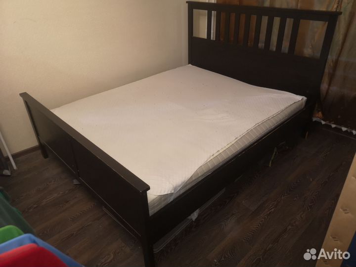 Кровать двуспальная IKEA Hemnes 160x200