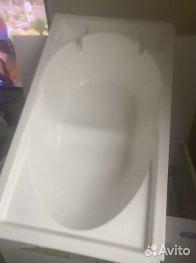 Детская кроватка с пеленальным комодом и ванночкой