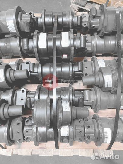 Каток поддерживающий Hitachi EX350LCH-5
