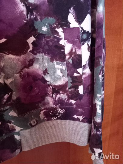 Бомбер, лонгслив женский 48 размер