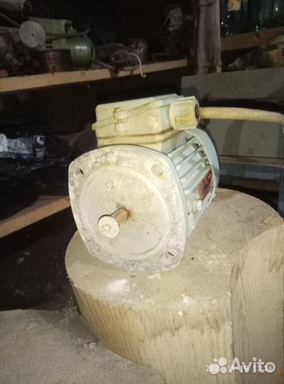 Двигатель асинхронный