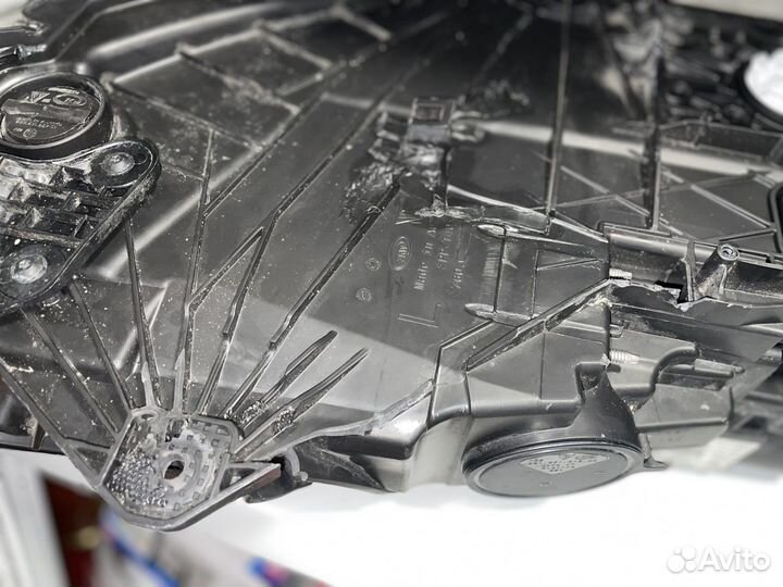 Фара передняя левая porsche macan