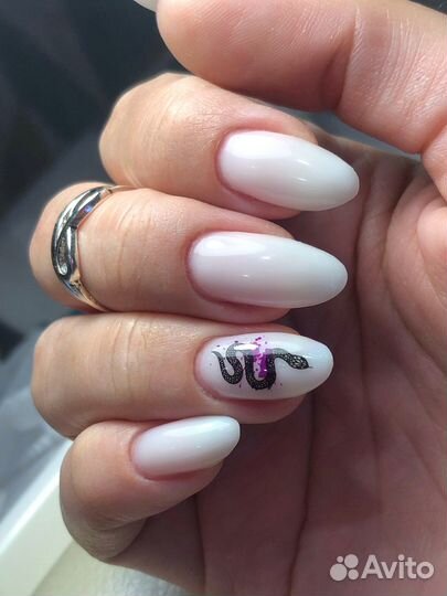 Маникюр с укреплением гелем
