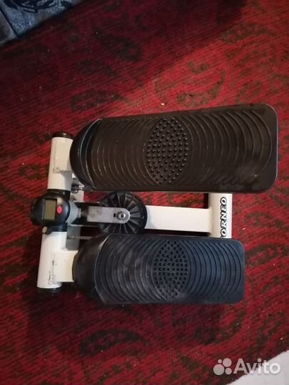 Силовой тренажер для ног