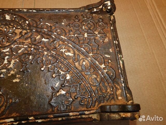 Антикварная, чугунная, печная, топочная дверца ри
