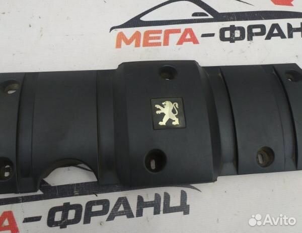 Декоративная крышка двигателя передняя Peugeot 307