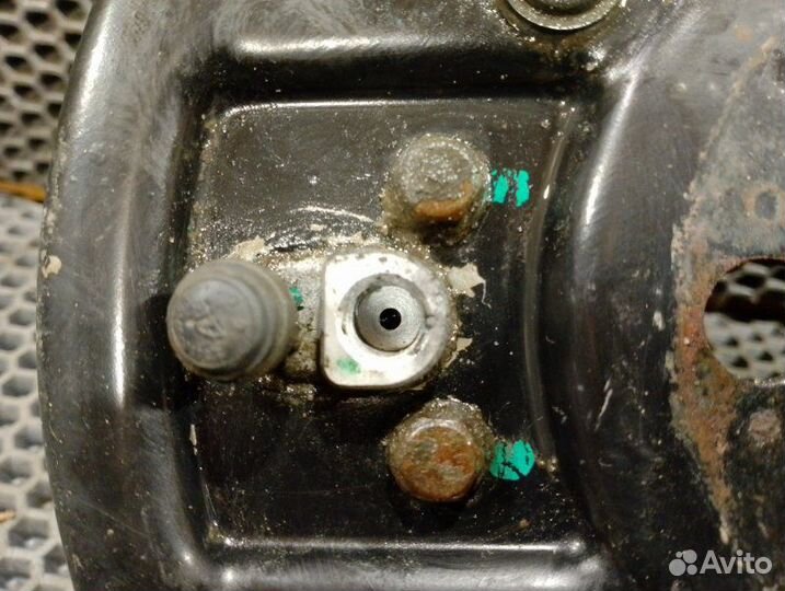 Тормозной механизм задний левый Skoda Rapid CFN