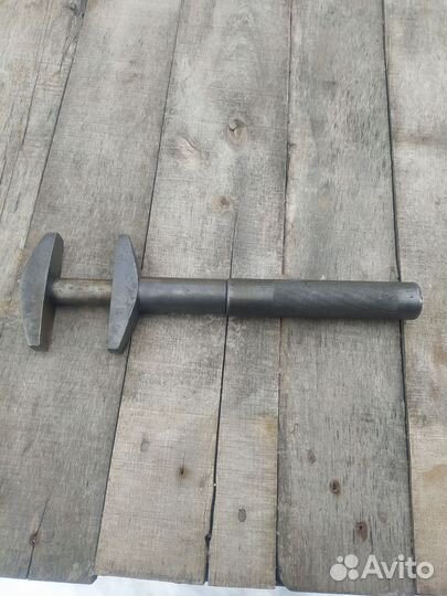 Танковый молоток, ключ