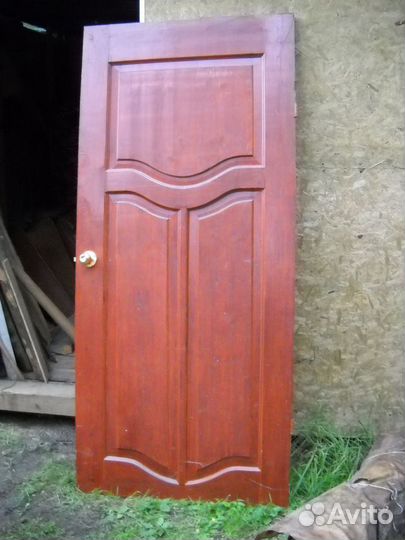 Двери межкомнатные из массива