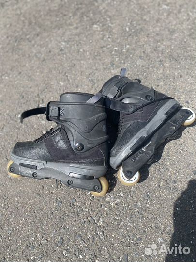 Роликовые коньки агрессивные Rollerblade