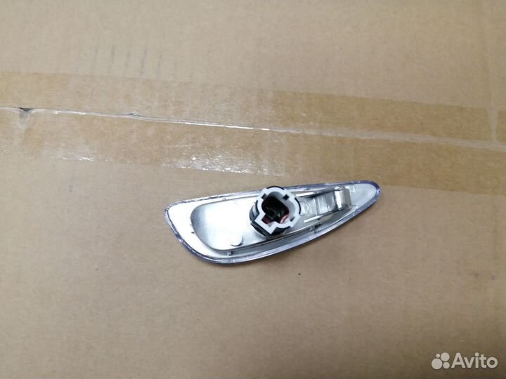 Указатель поворота в крыло Hyundai Solaris