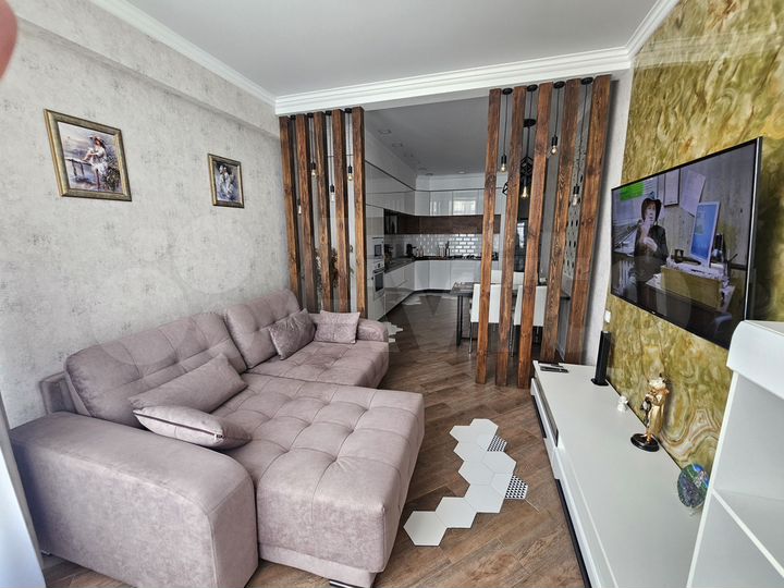 2-к. квартира, 72 м², 2/6 эт.