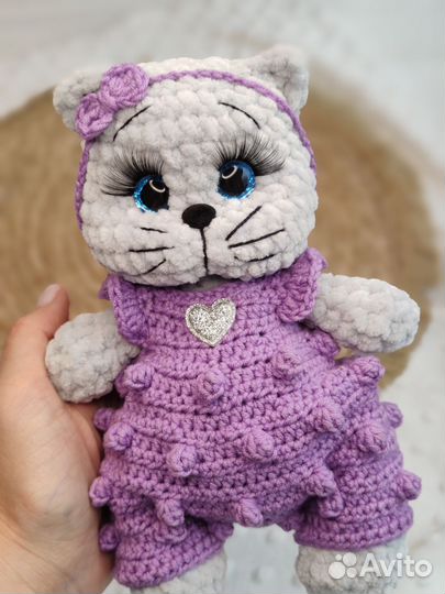 Кот вязаный ручной работы