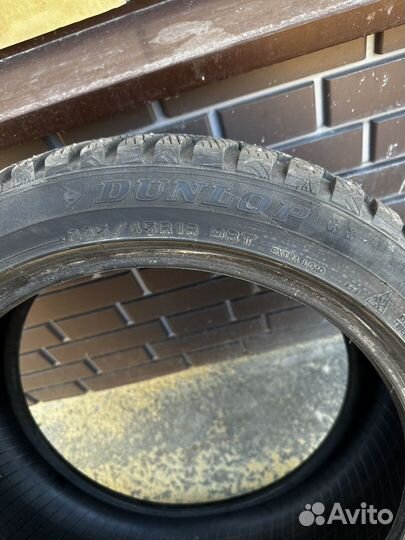 Dunlop SP Winter Ice 03 235/45 R18 98T