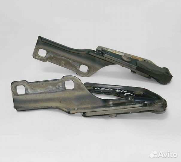 Петля капота Opel Omega B