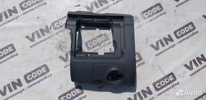 Накладка панели приборов Volkswagen Golf 5