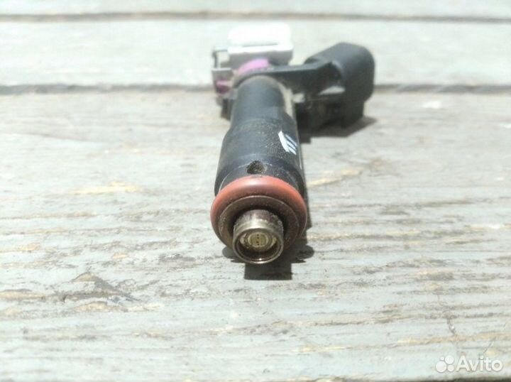 Форсунка топливная Chevrolet Cobalt седан 1.5 2013