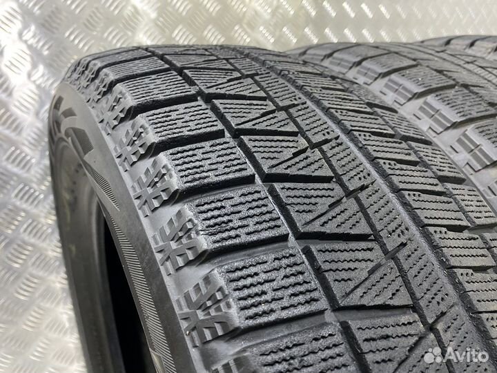Bridgestone Blizzak Revo GZ 215/60 R17 96S