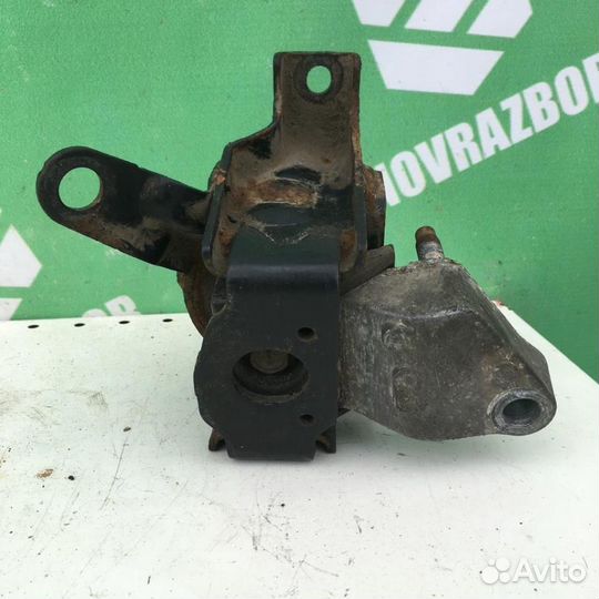 Опора двигателя правая Тойота Королла Е120