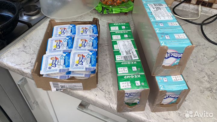 Детский творожок, кефир, кисломолочная смесь