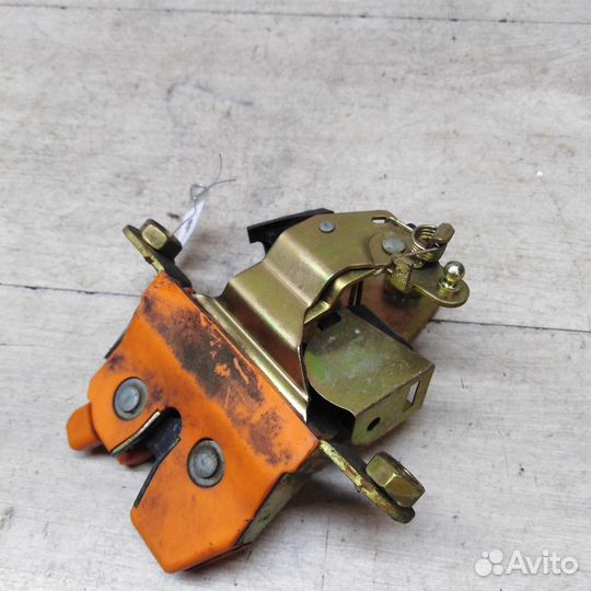 Замок багажника Skoda Octavia Tour до рест