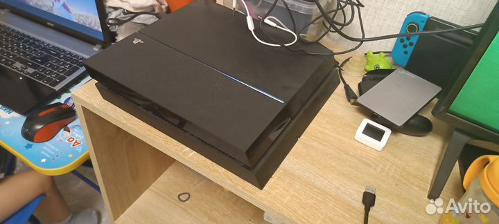 Игровая приставка ps4