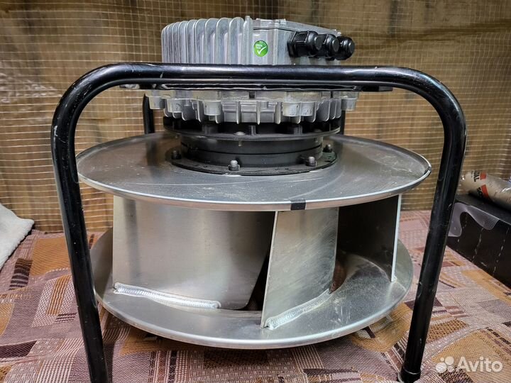 Вентилятор Ebmpapst K3G400-AQ23-01