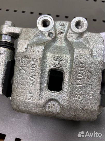 Суппорт задний правый Kia Sorento XM 2.4 2018