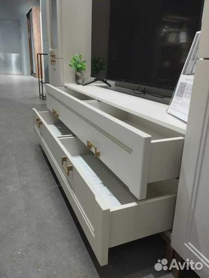 Тумба под телевизор Ассоль