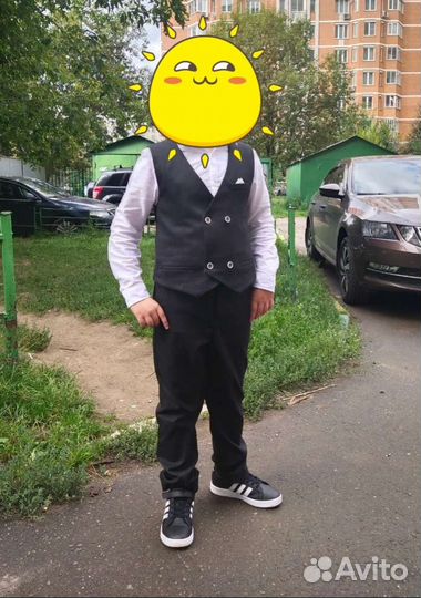 Школьная форма на мальчика 140 146 +рубашки, брюки